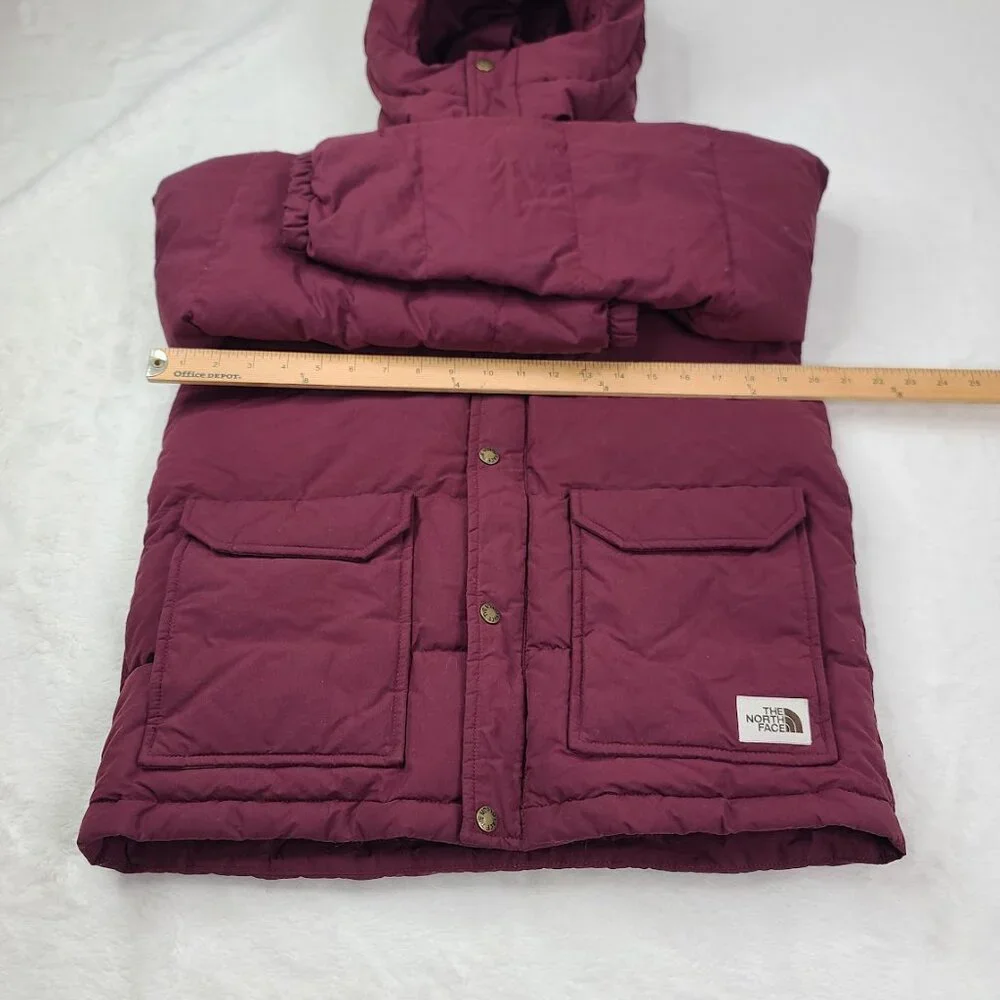 The North Face Boy's Burgundy Sierra 600 Goose Down Hooded‎ Puffer Jacket Size L